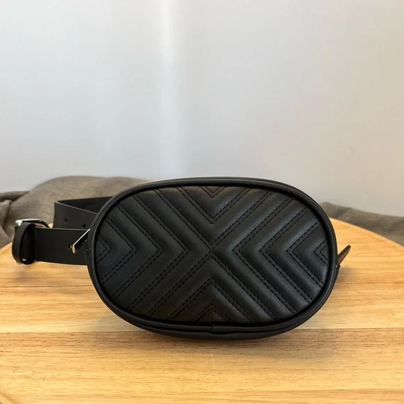 No Boundaries Black Quilted Belt Bag with Adjustable Belt, NWT - Picture 1 of 6